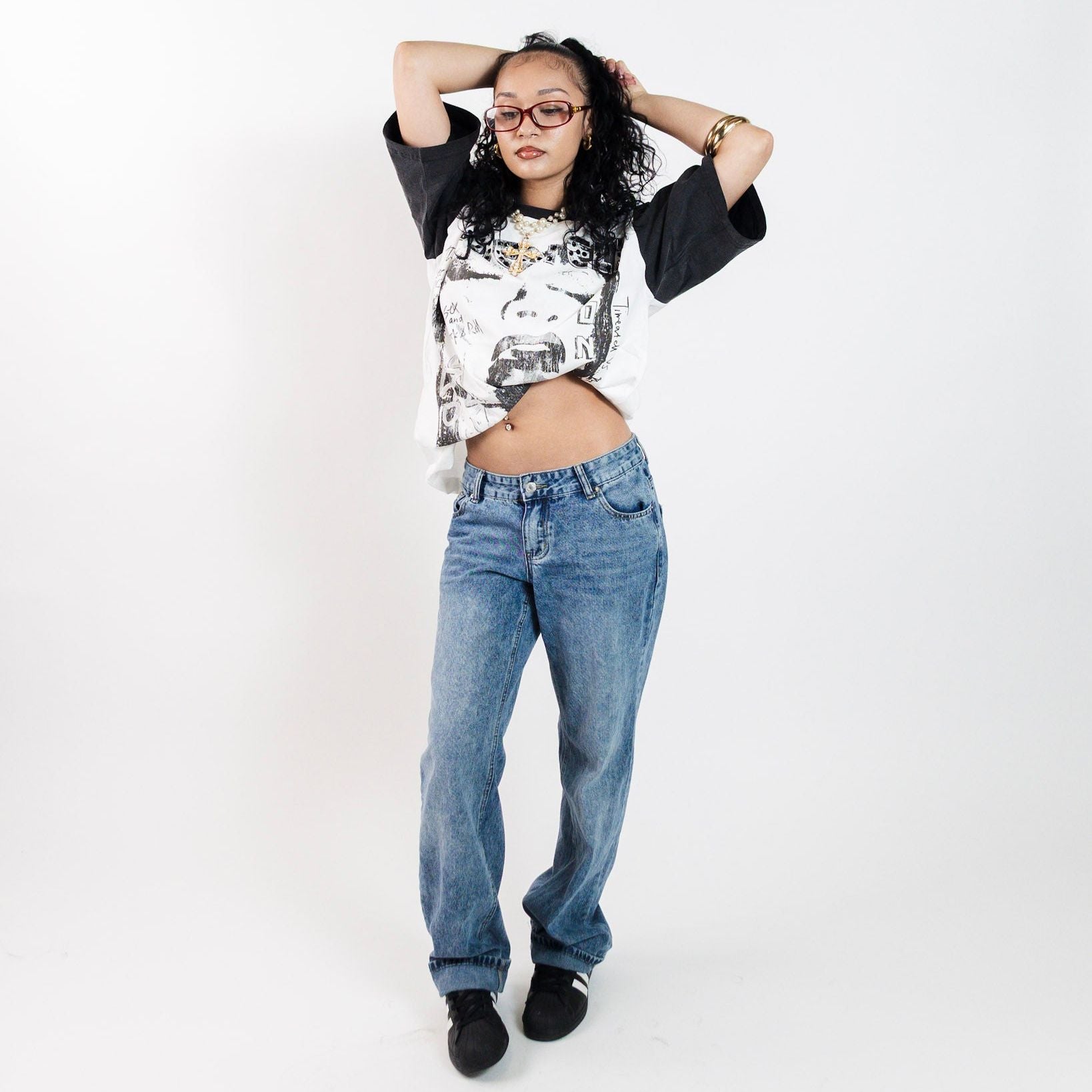 BLACK / WHITE LAST ONES LEFT TEE shoptimeatell