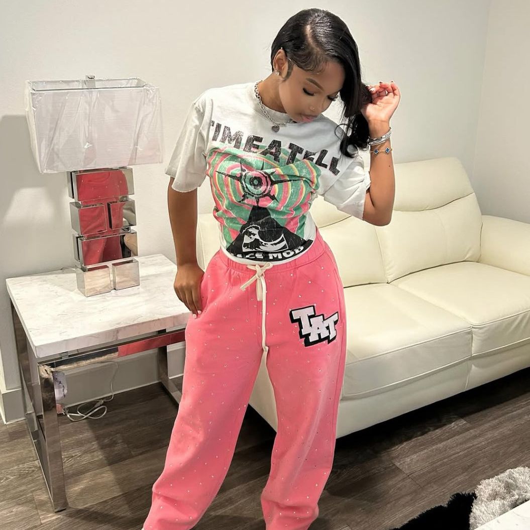 (AVAILABLE FOR PRE ORDER SHIP OUT FEBRUARY 1ST )Diamond Studded Sweatpants (Pink) shoptimeatell